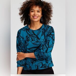 Chico’s Sz 4 ZENERGY Sweatshirt